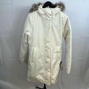 NWT North Face Women’s Arctic Parka Size Small